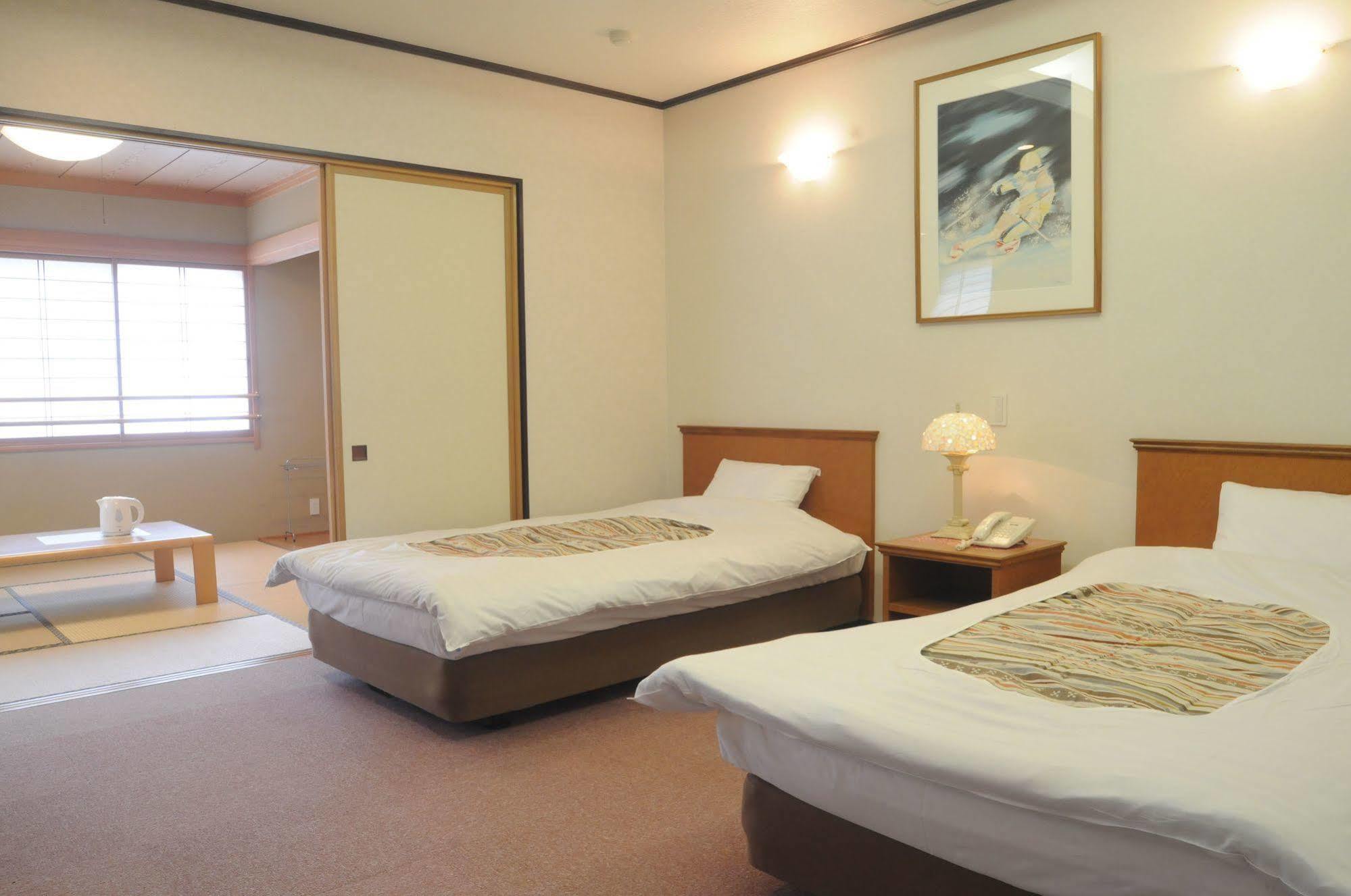 Hotel Bonfire Hakuba Dış mekan fotoğraf