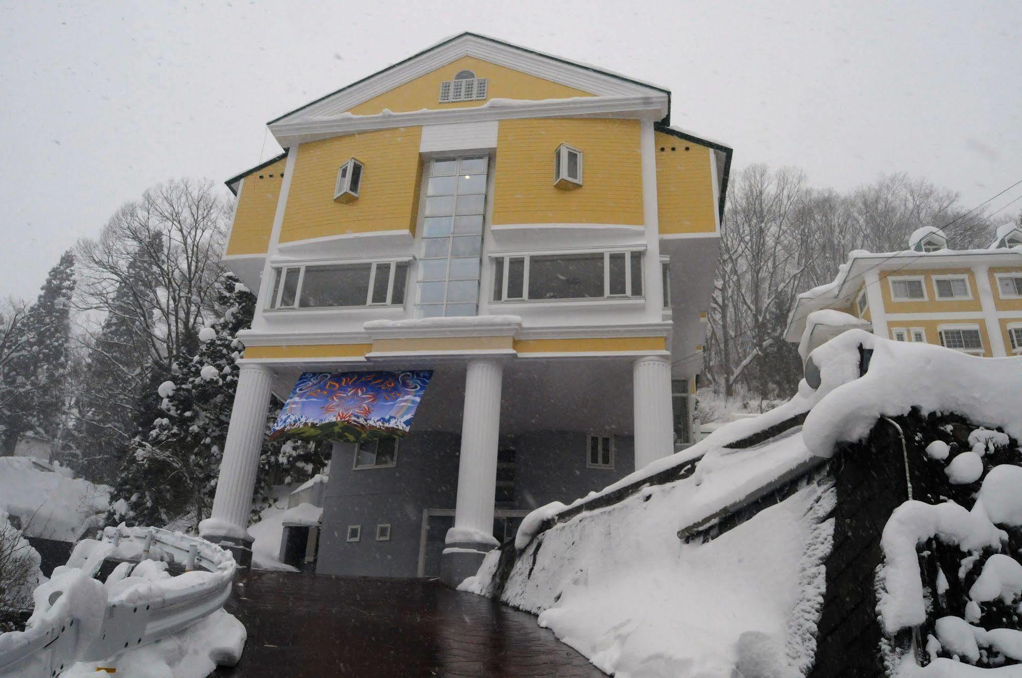 Hotel Bonfire Hakuba Dış mekan fotoğraf